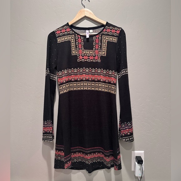 Alya Knit Dark Gray Boho Long Sleeve Mini Dress Size Medium - Picture 1 of 7